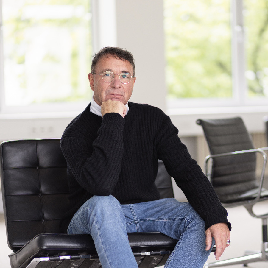 Dr. Claus Lehner